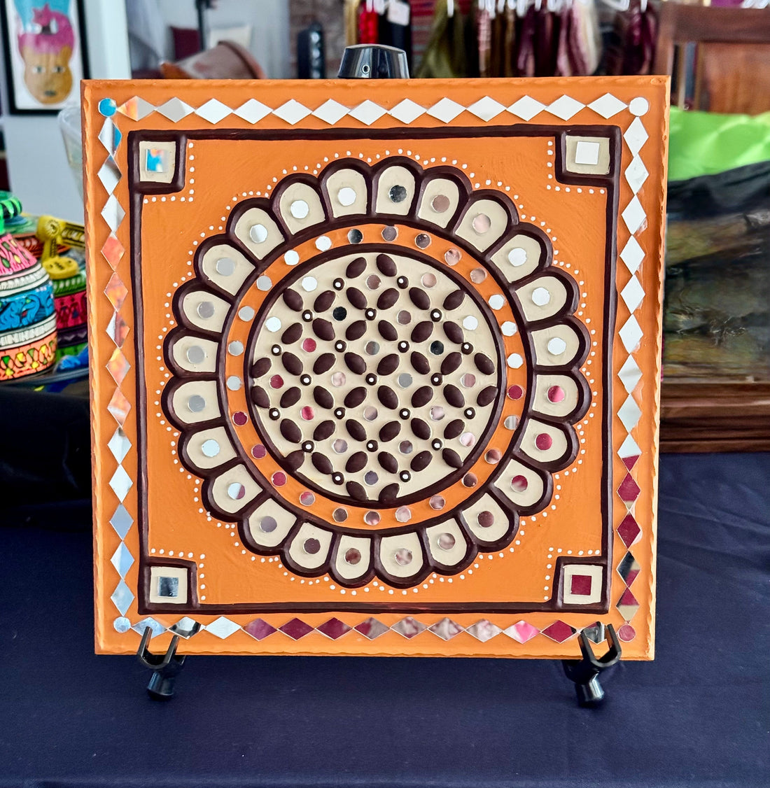 Lippankaam Art : Gujarat’s Timeless Mud and Mirror Work