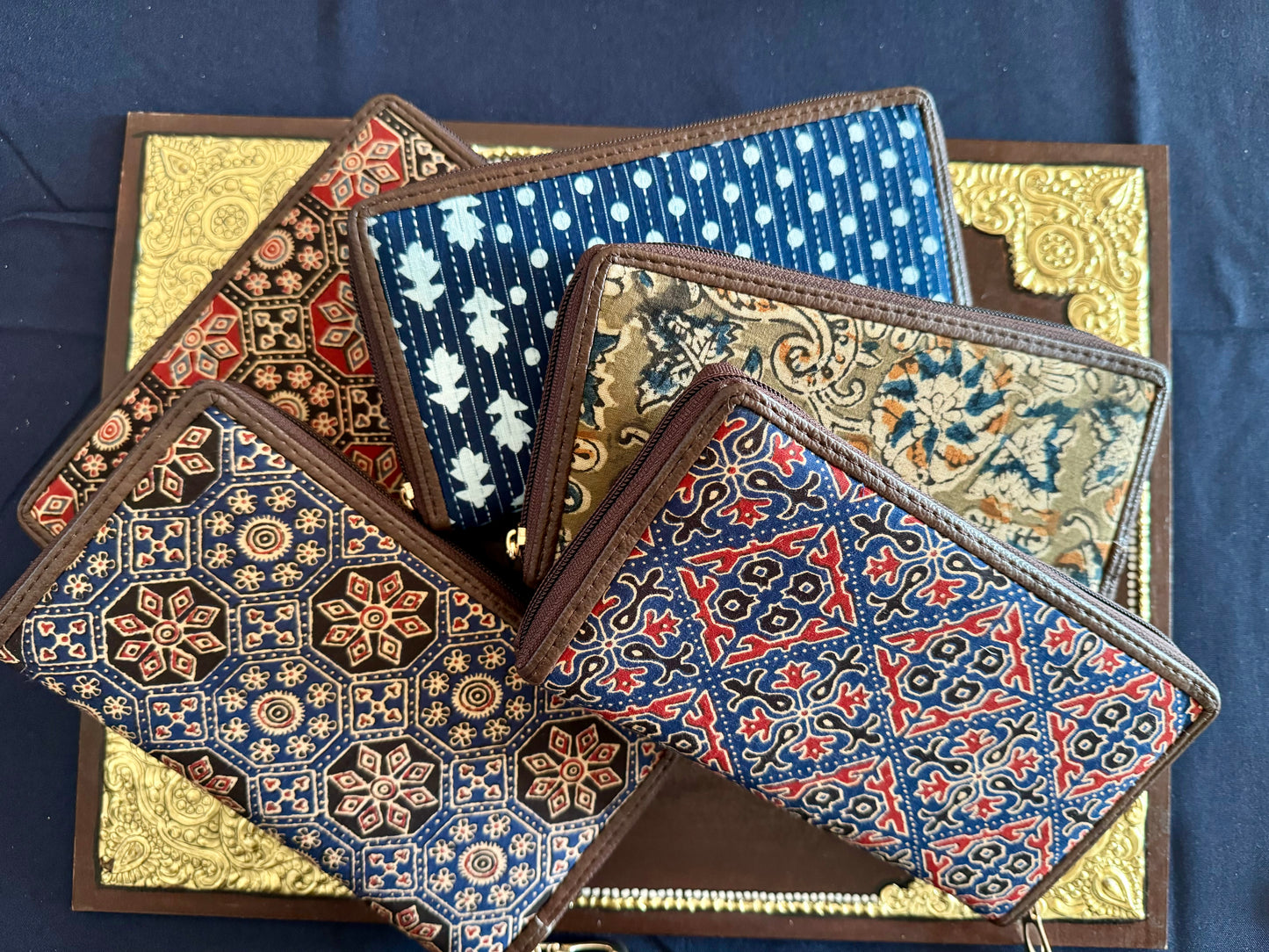 Wallets - Zippered